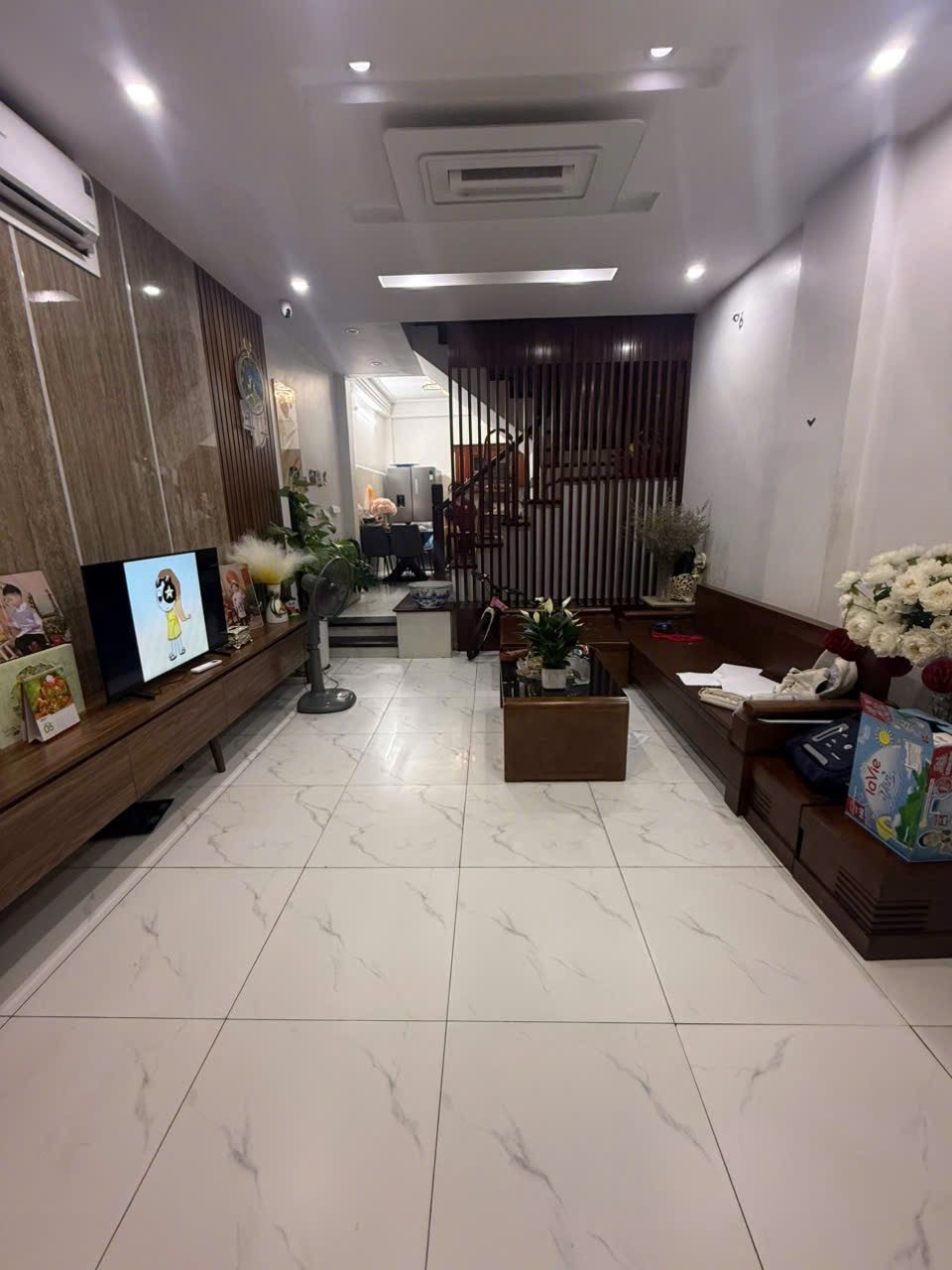 [BÁN NHÀ THẠCH BÀN – NGÕ THÔNG, Ô TÔ TRÁNH – KINH DOANH SẦM UẤT – CHỈ HƠN 10 TỶ]