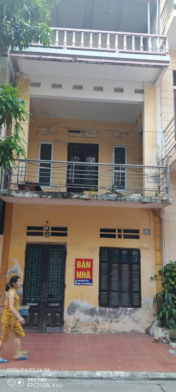 Bán đất tặng nhà mặt ngõ