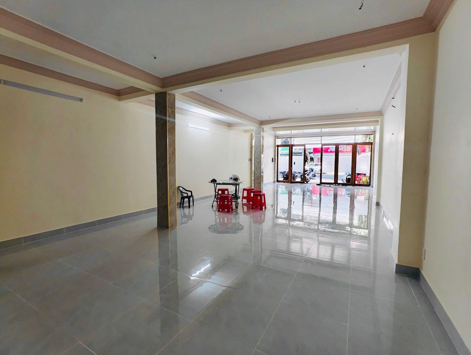 CHO THUÊ NHÀ 1 TRỆT 4 LẦU, CÓ THANG MÁY ĐƯỜNG NAM KỲ KHỞI NGHĨA, PHƯỜNG THẮNG TAM, VT