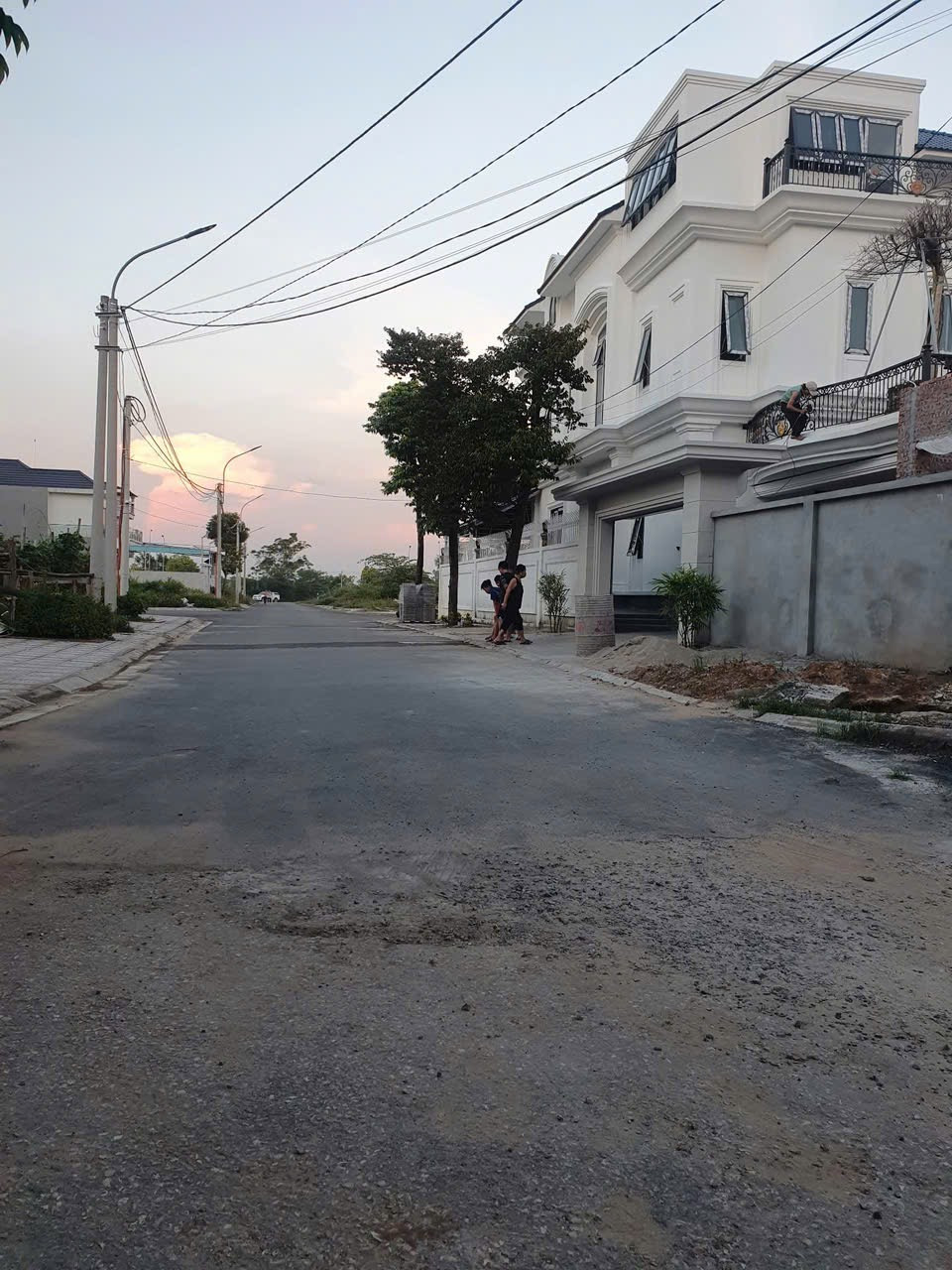 Bán đất 90m² ngang 5m giá 4.4 tỷ Phường Thanh Miếu