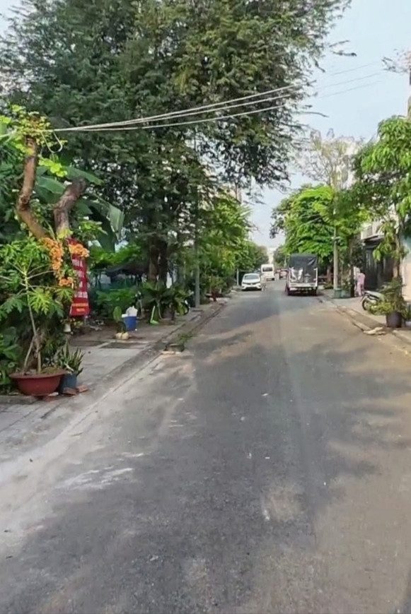 Chính chủ cần bán lô B, lô H khu 1 Thạnh Mỹ Lợi Q2, dt 5,7x17,5m, 6x18m, sổ đỏ giao dịch ngay, giá tốt còn thương lượng (LH 0989373766 )