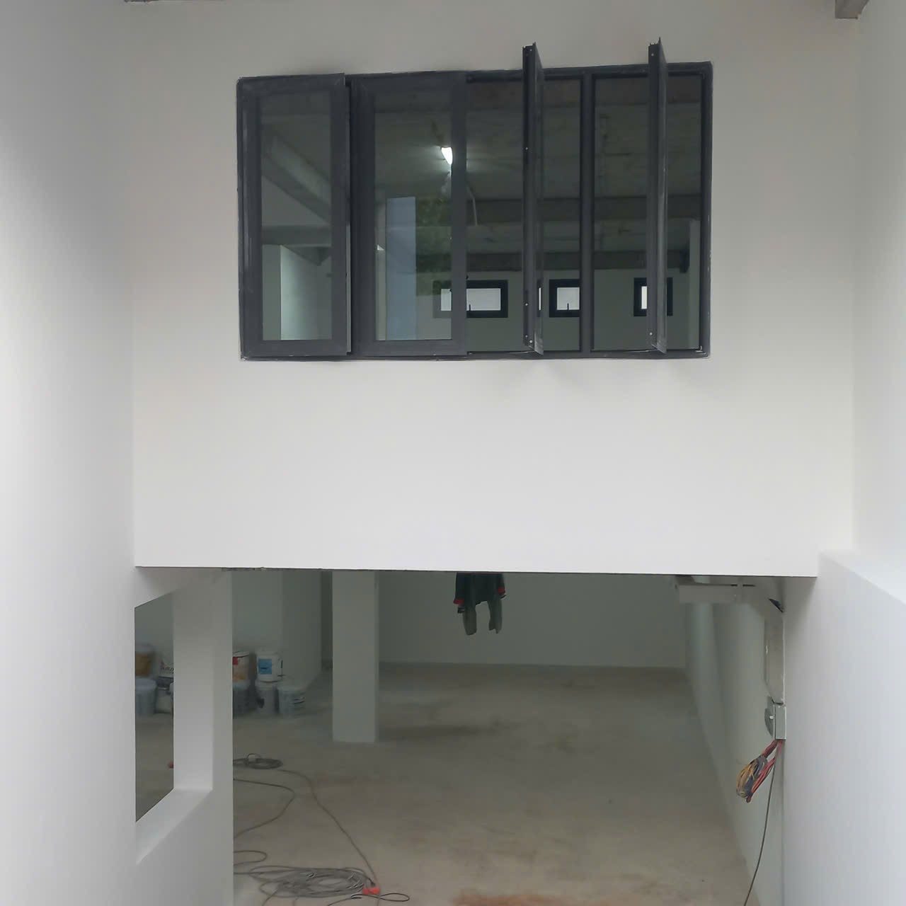 CHO THUÊ TOÀ NHÀ XÂY MỚI SÀN TRỐNG CÓ THANG MÁY QUẬN 2 GIÁ RẺ