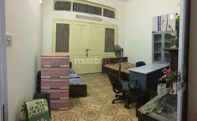 Cho thuê phòng 39m², tầng 1 phố Thanh Nhàn gần Bách-Kinh-Xây, Ưu tiên sinh viên Nam thuê