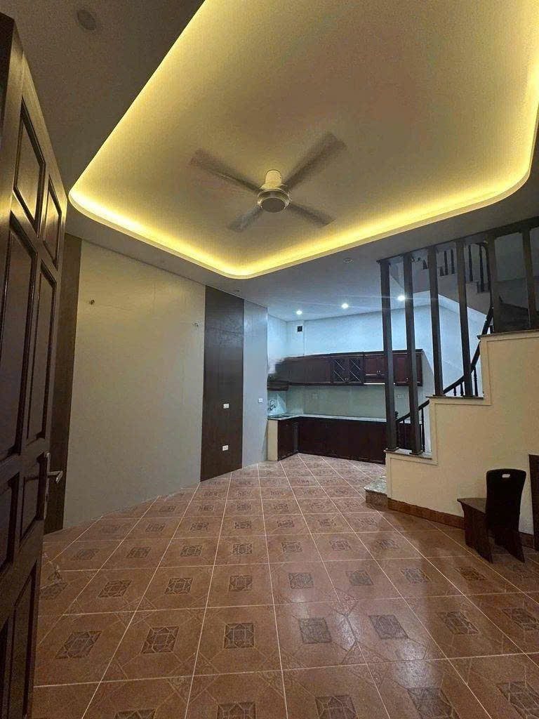 Cho thuê Nhà Ngõ 358 Bùi Xương Trạch -Thanh Xuân 42M² 4 Tầng 3 Ngủ - Full Nội Thất - Giá Thuê 13tr