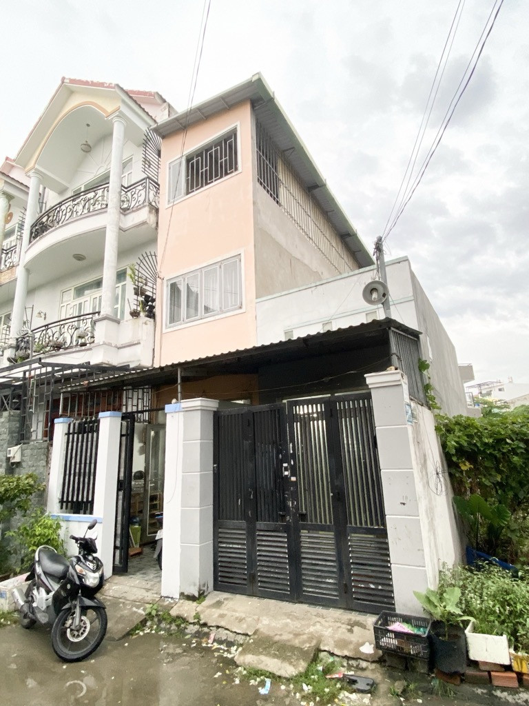 BÁN ĐẤT TẶNG NHÀ KHU BÀN CỜ TX40 – ĐƯỜNG 6M THÔNG – GẦN SÔNG VÀM THUẬt
