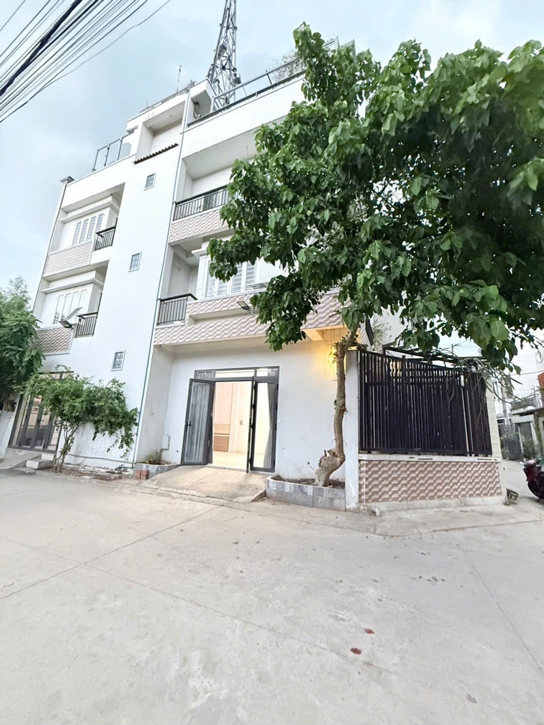 KHUÔN ĐẤT GÓC 5.5x16M HIẾM CÓ ĐẦU 6 TỶ! – TOÀ NHÀ 4 TẦNG KIÊN CỐ CẬN CẦU BA PHỤ DT 20 TR/THÁNG