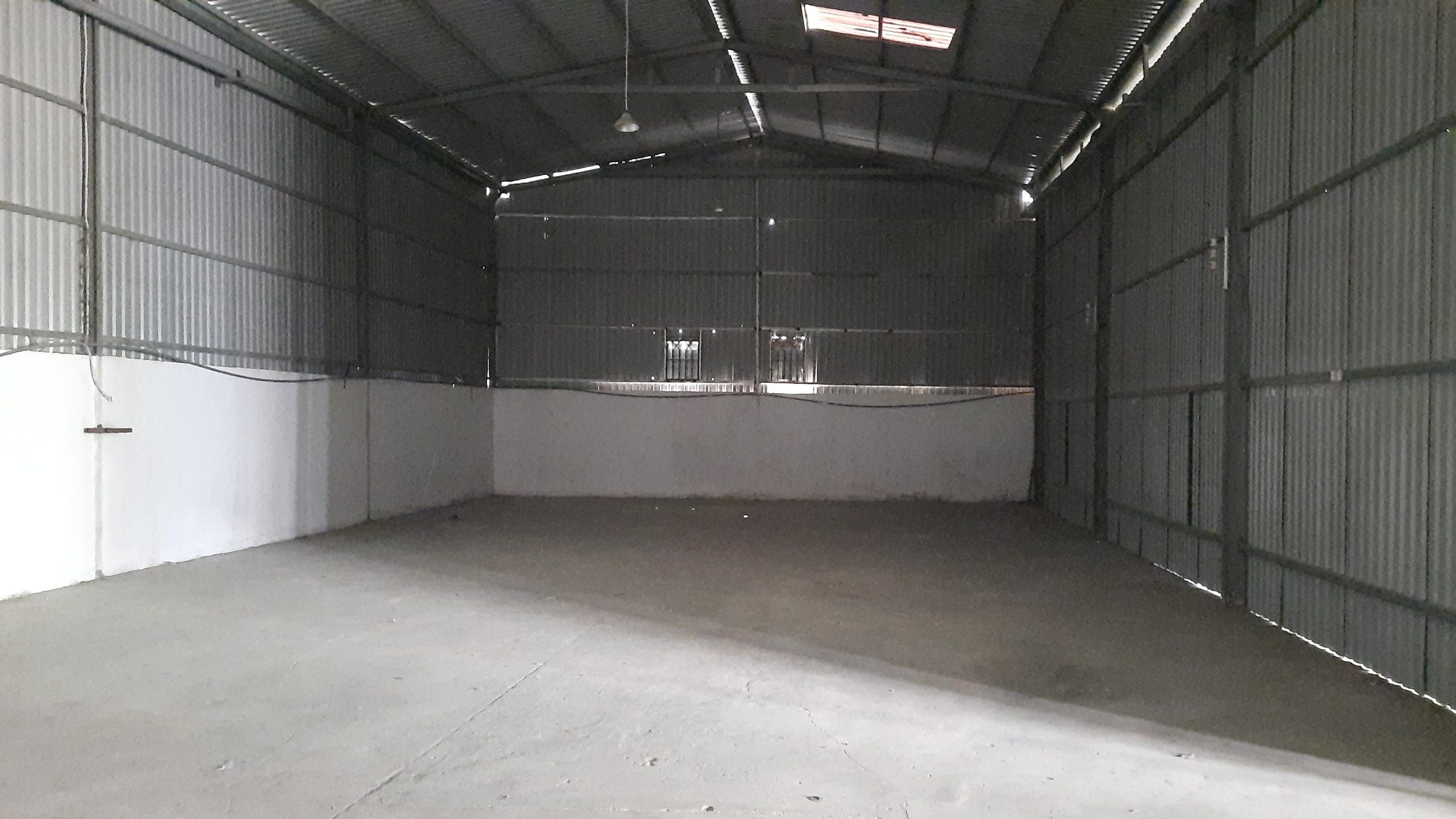 NHÀ XƯỞNG CHO THUÊ PHƯỜNG THẠNH XUÂN QUẬN 12 DT: 250M GIÁ 15 TRIÊU LH: 0944977229