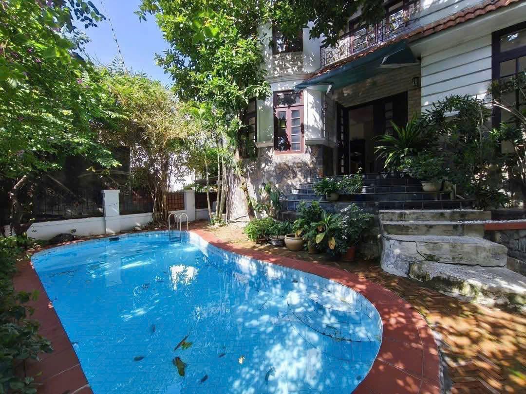 BDS 🔴 HVL cho thuê 17 đường 42 tđ , 17x17m, hầm, trệt, 2 lầu, áp mái, hồ bơi, sân vườn, 4pn, full nt, 4wc, phòng gym, cọc 2 tháng giá 4800$ bao vat