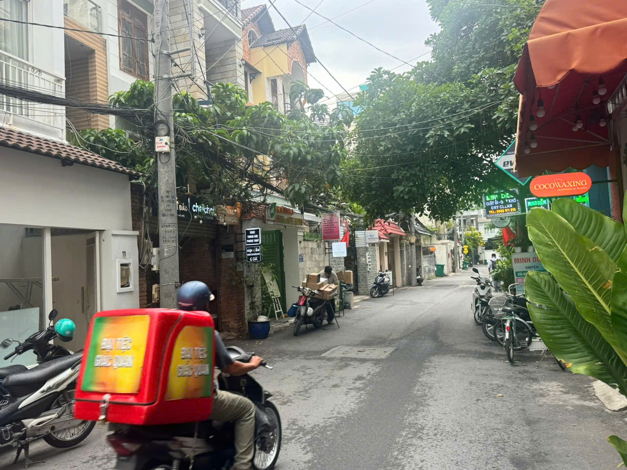 Đất trống xây cao 6 tầng mái che thang. 32 tỷ