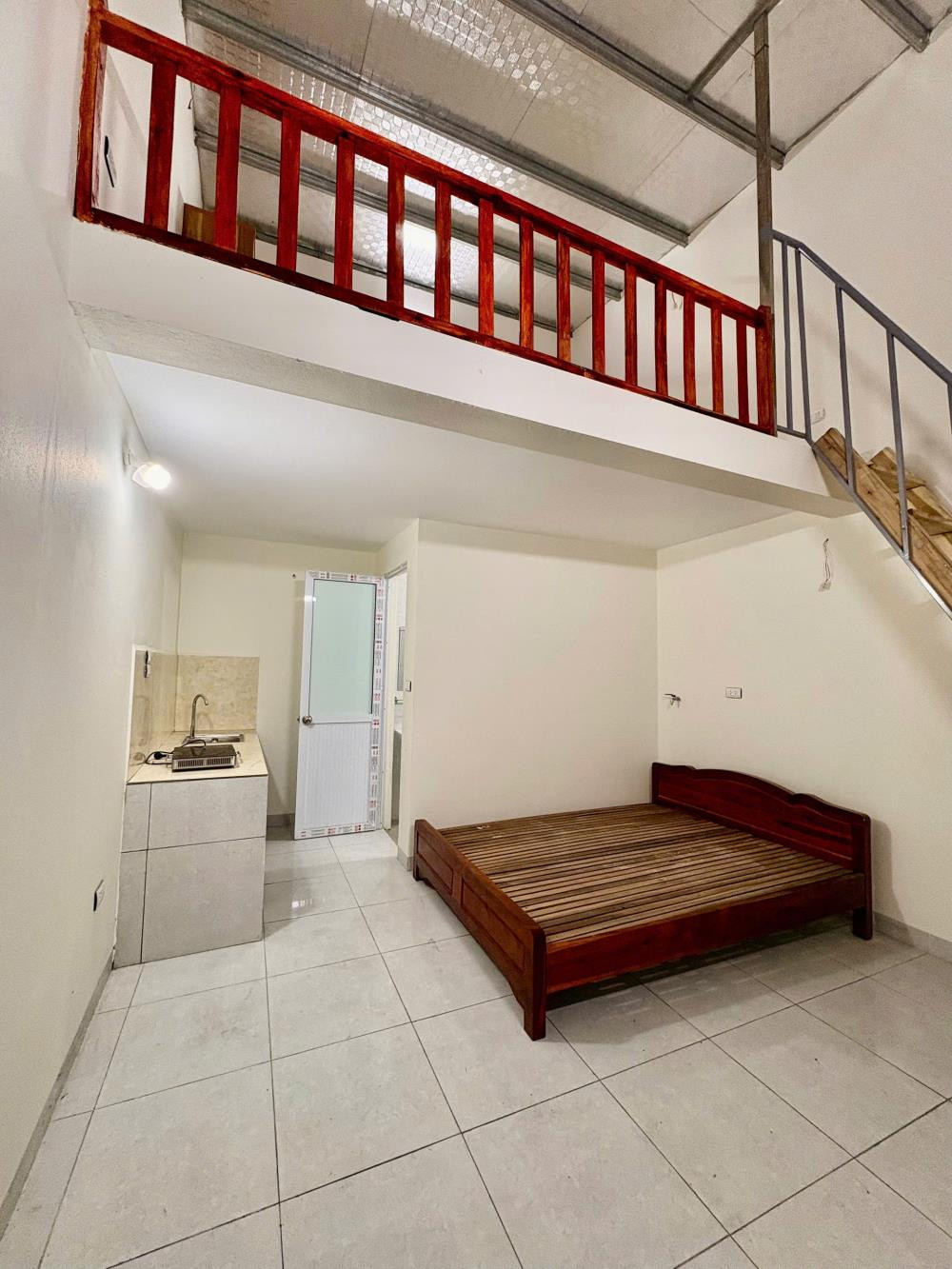 CHO THUÊ NHÀ 1 TẦNG+GÁC XÉP (DTSD=32M2)+NỘI THẤT, NGÕ Ô TÔ GIÁ TỐT- MẶT NGÕ 42 THỊNH LIỆT, HOÀNG MAI