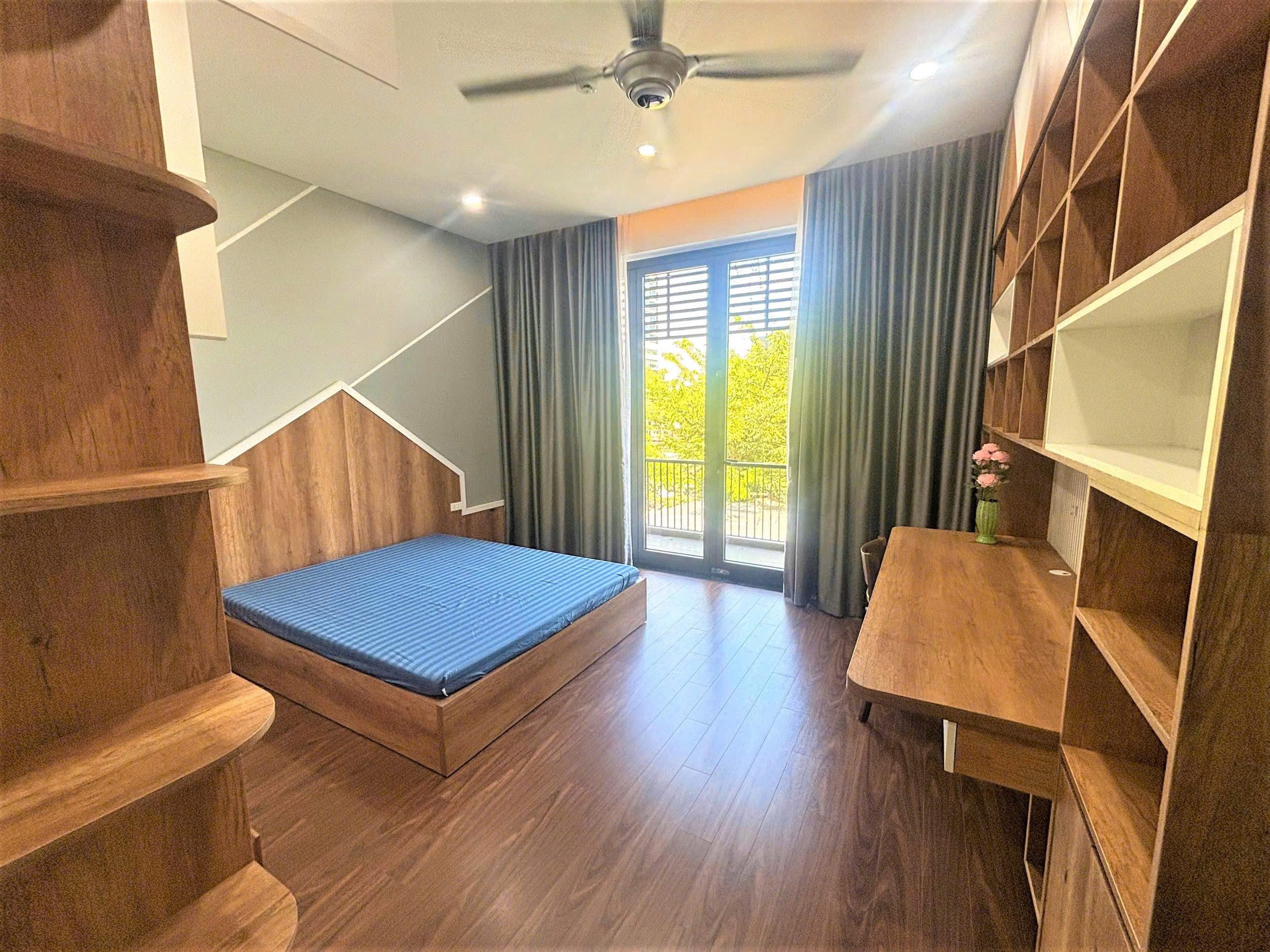 Cho thuê biệt thự 3 tầng mặt tiền Phan Bá Vành, Sơn Trà - Gần Cầu Thuận Phước