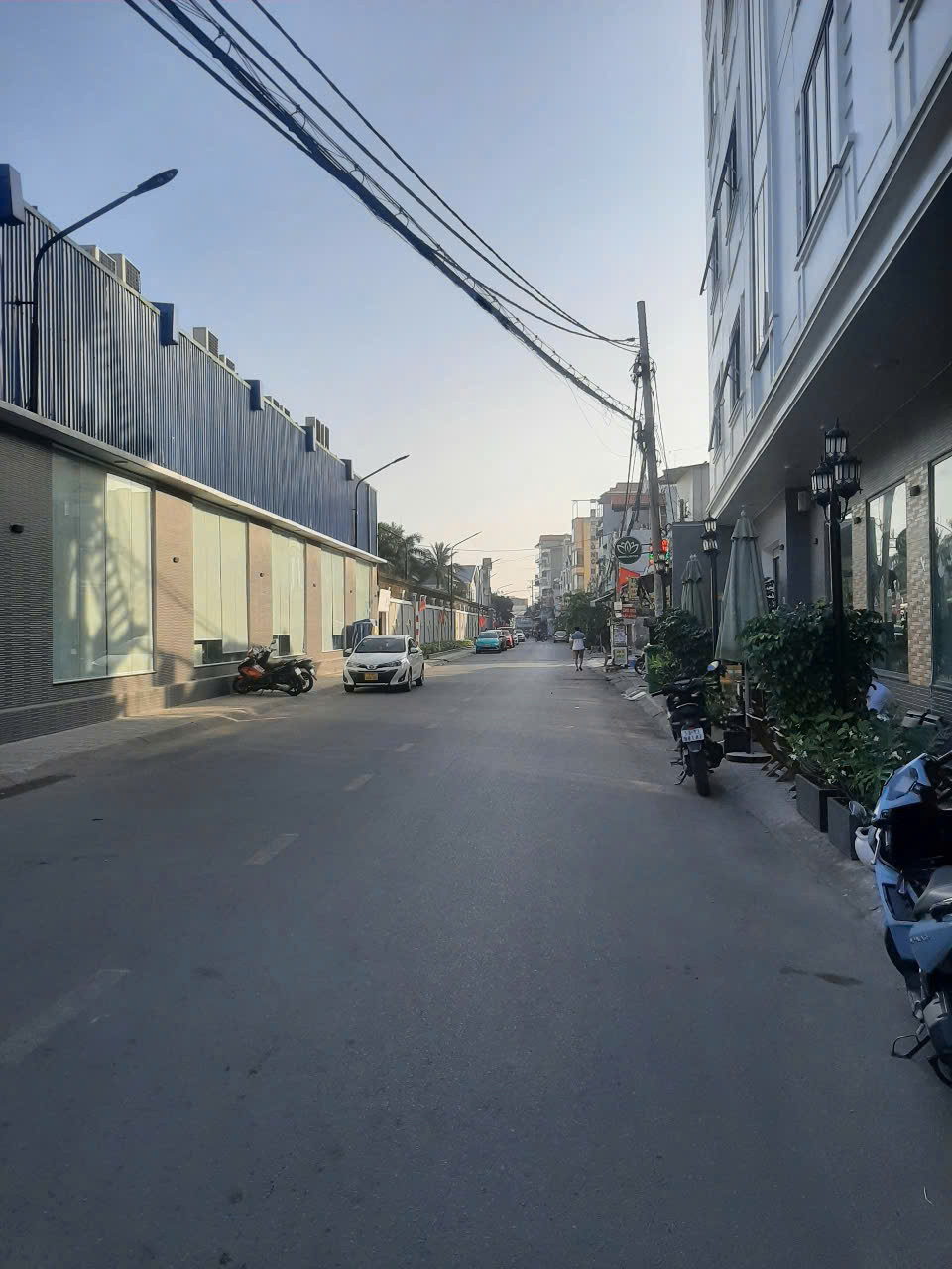 BDS HVL CG: CHO THUÊ KHÁCH SẠN LÀM CHDV Q12 26 PHÒNG 28 WC CHỈ 70 TR/TH