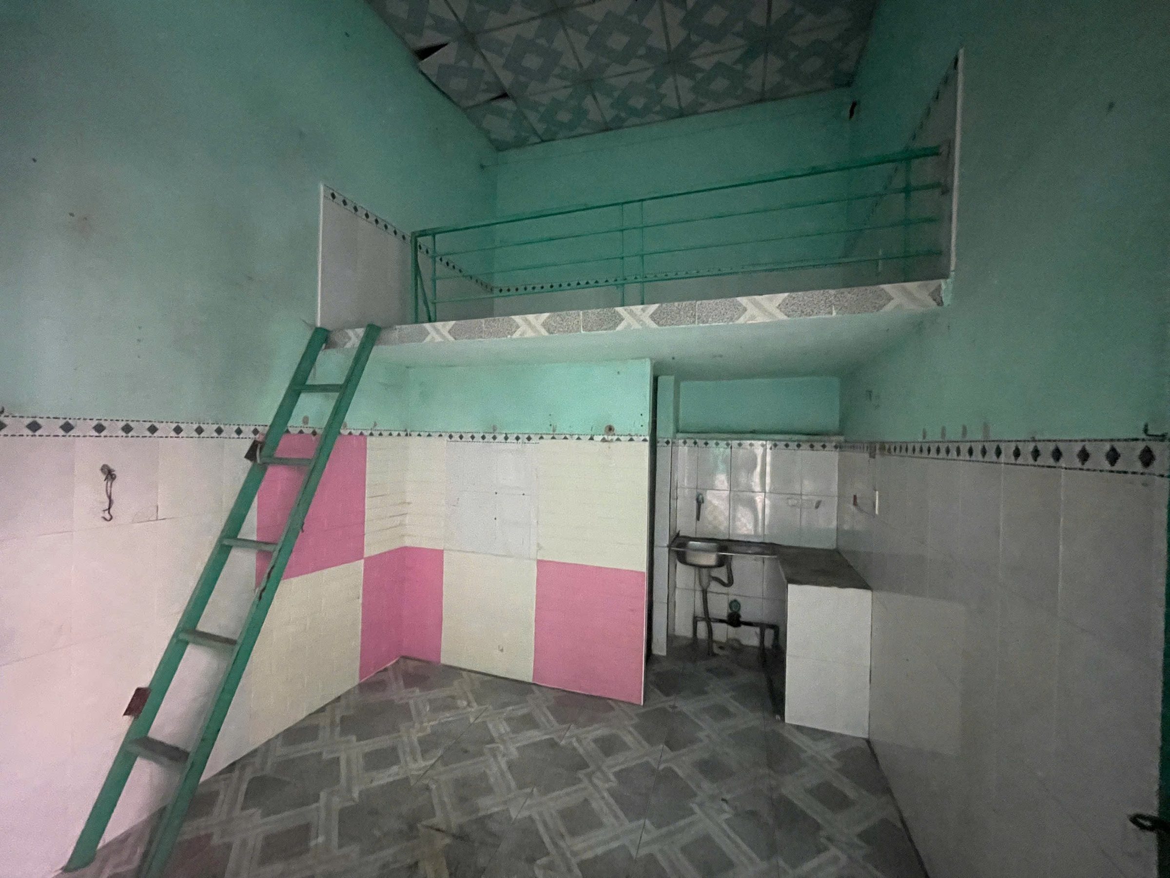 Bán nhà 300m² full thổ cư ngang 10m giá 4.22 tỷ tại Phường Thới Hòa