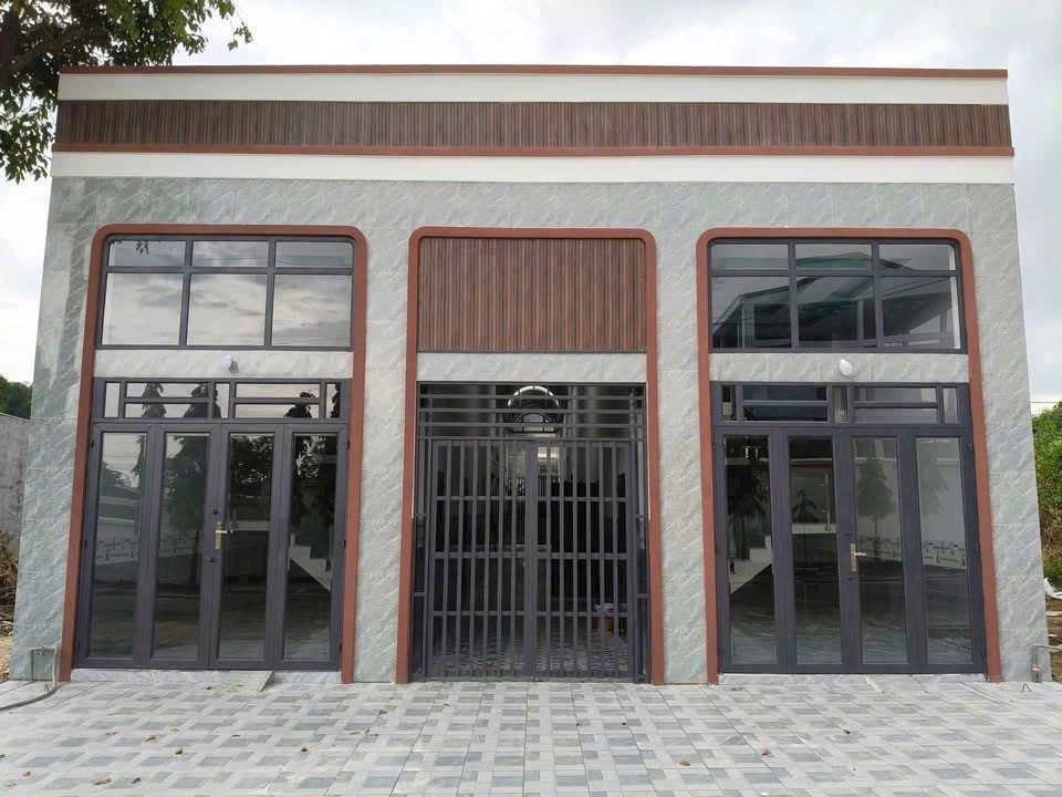 Cần Bán Cặp Trọ Mới Mp3 Thới Hoà ,Tphcm 
Diện tích 10x30 5tỷ có hỗ trợ bank
