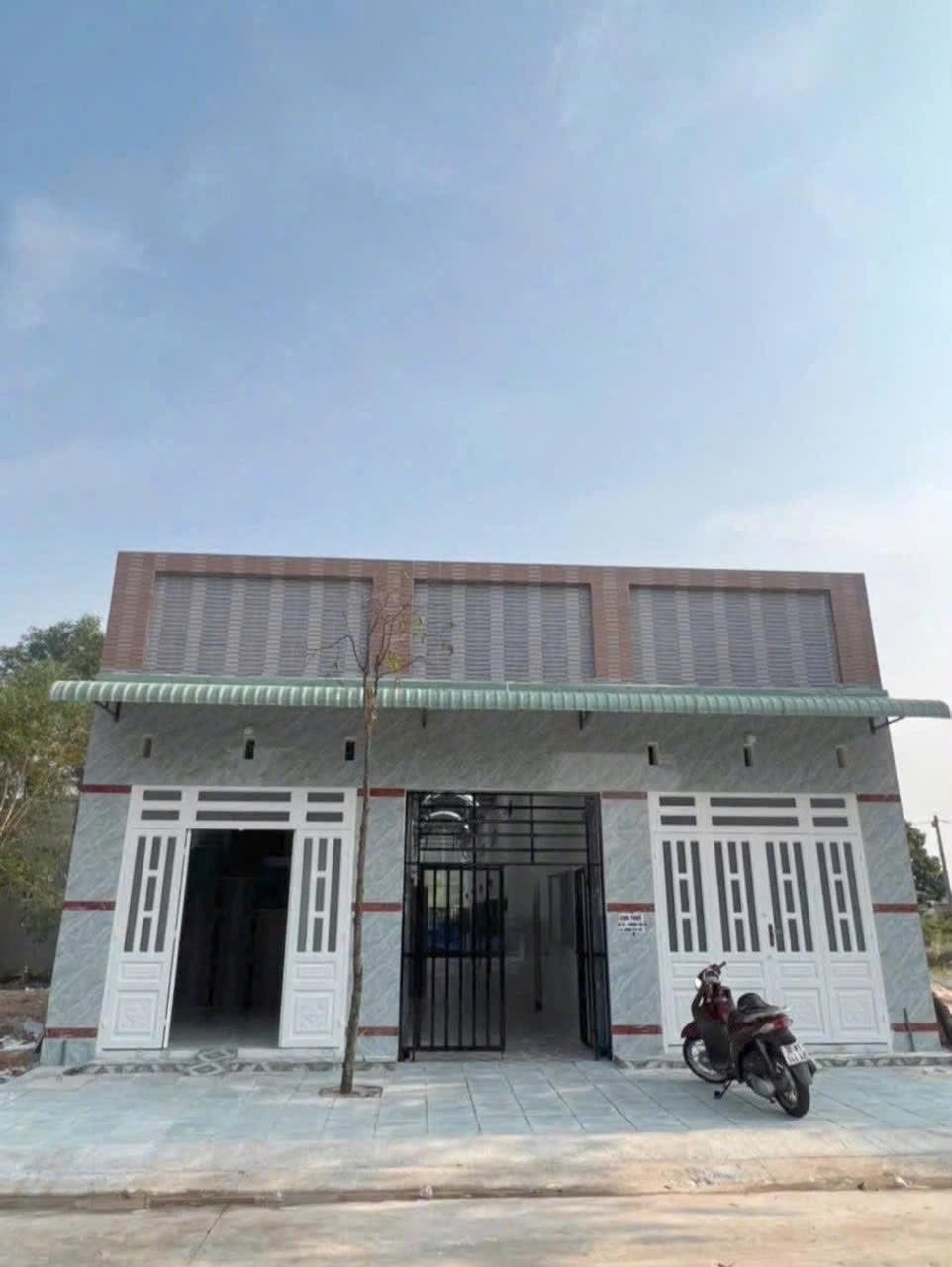 CHỦ NGỘP!!! CẦN BÁN GẤP DÃY TRỌ GẦN KCN MỸ PHƯỚC 3 GIÁ SIÊU RẺ, CÓ NGUỒN THU SẴN, SỔ HỒNG RIÊNG
