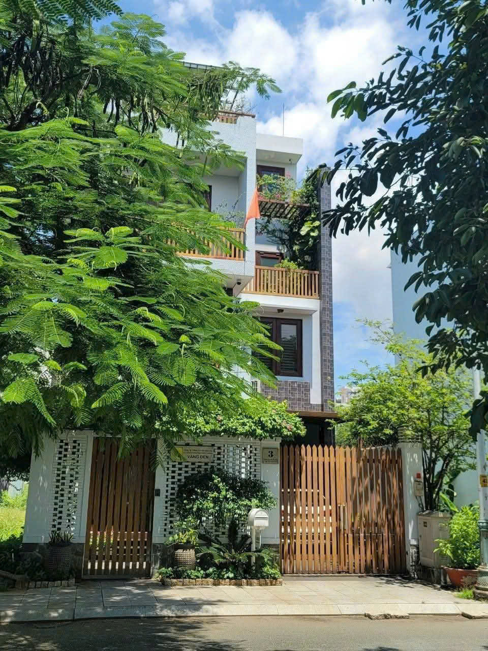 Bán Đất 184m² thổ cư 184m² giá 27.6 tỷ tại Phường Thủ Thiêm Thành phố Thủ Đức TP. Hồ Chí Minh
