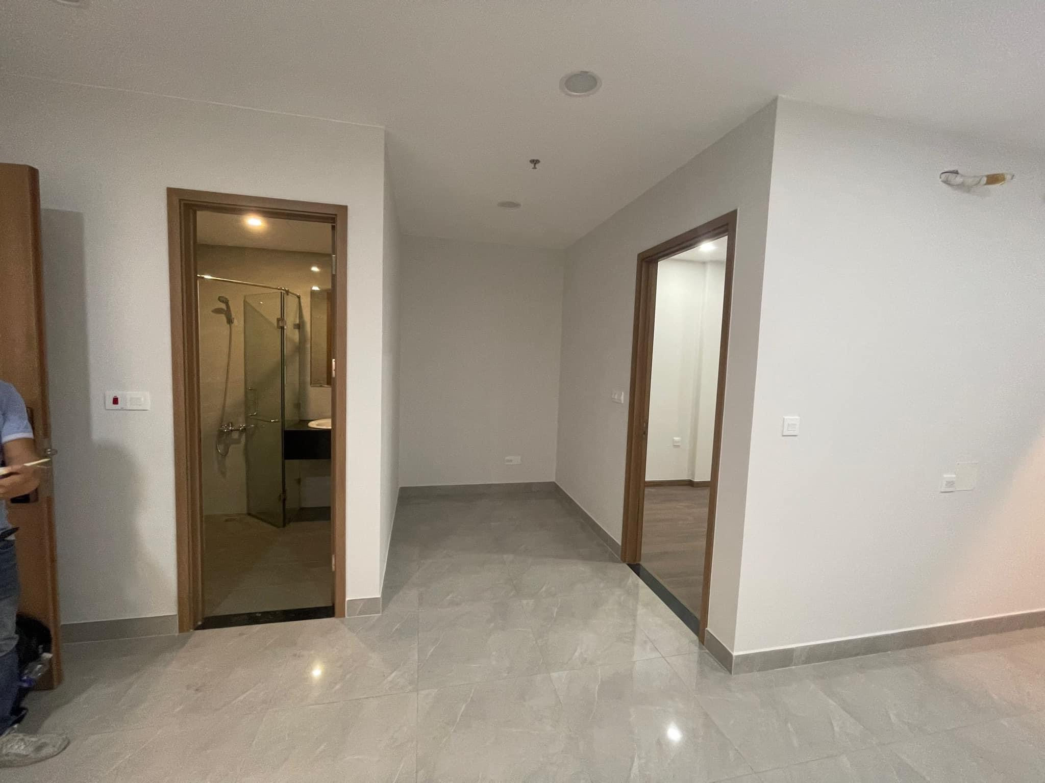 Bán căn chung cư mới, sổ hồng sở hữu, 42m2 căn 1pn+; 3 tầng tiện ích đa dạng tại tầng đế, gần Vsip1