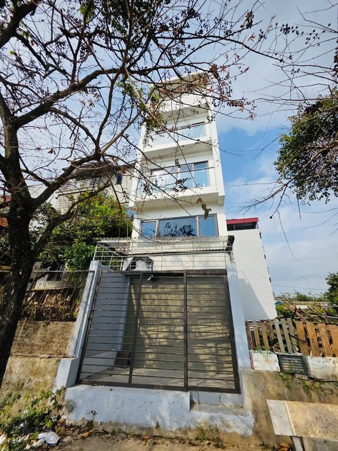 NHÀ MỚI MẶT HỒ – Ô TÔ ĐỖ CỬA – 5 TẦNG THANG MÁY – FULL NỘI THẤT – GẦN CẦU THƯỢNG CÁT
