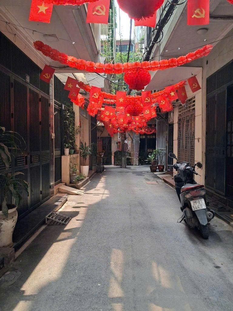 Cho Thuê Nhà Ngõ 120 Hoàng Hoa Thám 30M² 5 Tầng 4 Ngủ - Nội Thất CB - Giá Thuê 12tr