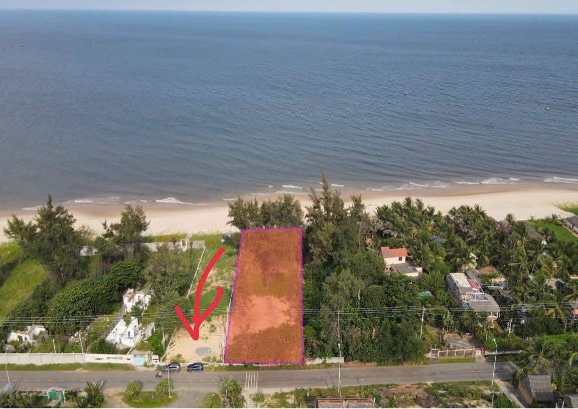 Bán 1100m2 có 200m2 đất ở, giáp biển Tiến Thành, Phan Thiết. Giá 24 tỷ lvcc 0982482666