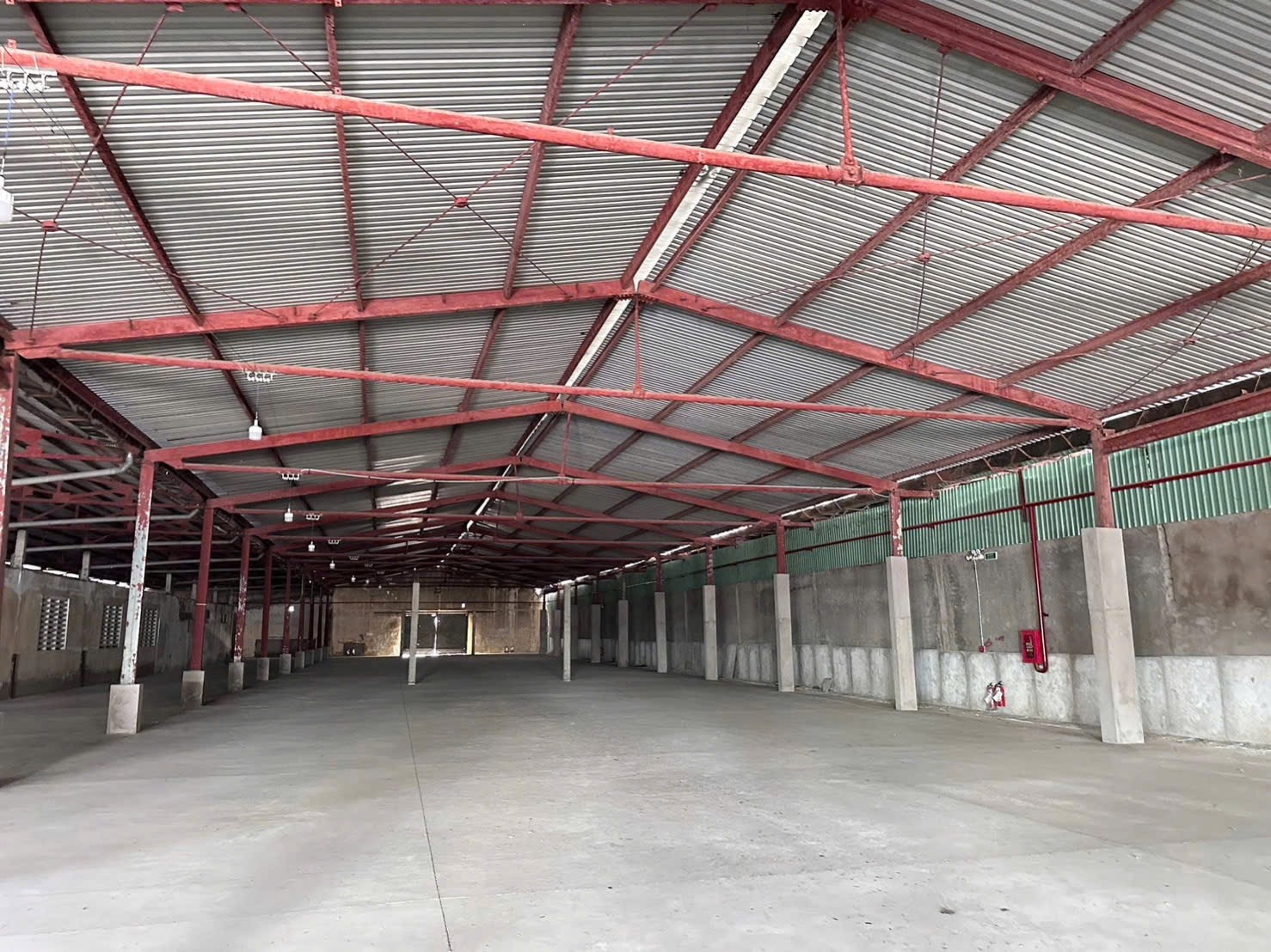CHO THUÊ KHO XƯỞNG 2.300m² - GIÁ RẺ CHỈ 37K/M2 - KCN TRÀ NÓC, CẦN THƠ