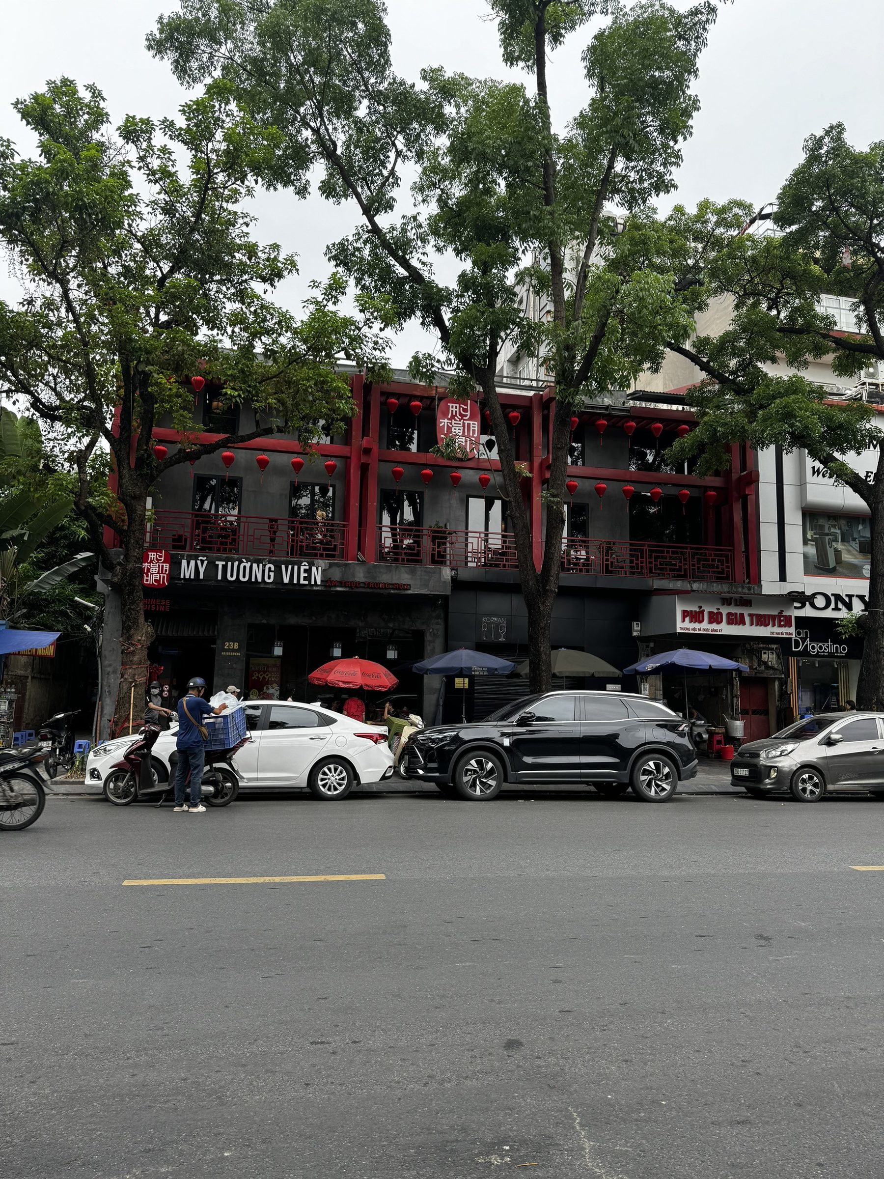 mặt bằng kinh doanh mặt phố Hai Bà Trưng- mặt tiền 10m- dt sử dụng 400m2 vị trí cực hot