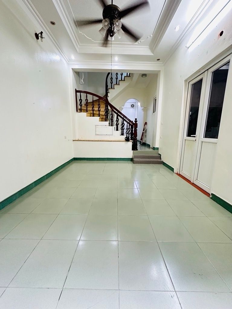 Bán nhà nam dư 4 tầng dân xây ô tô lùi cửa 15M ô tô tránh hoàng mai