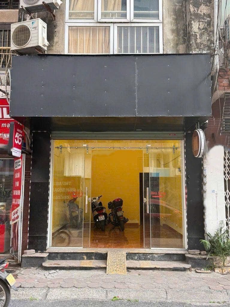 Cho Thuê Nhà mặt Phố Khương Thượng-Dt 80m-12tr/1 tháng- Lối đi chung chủ