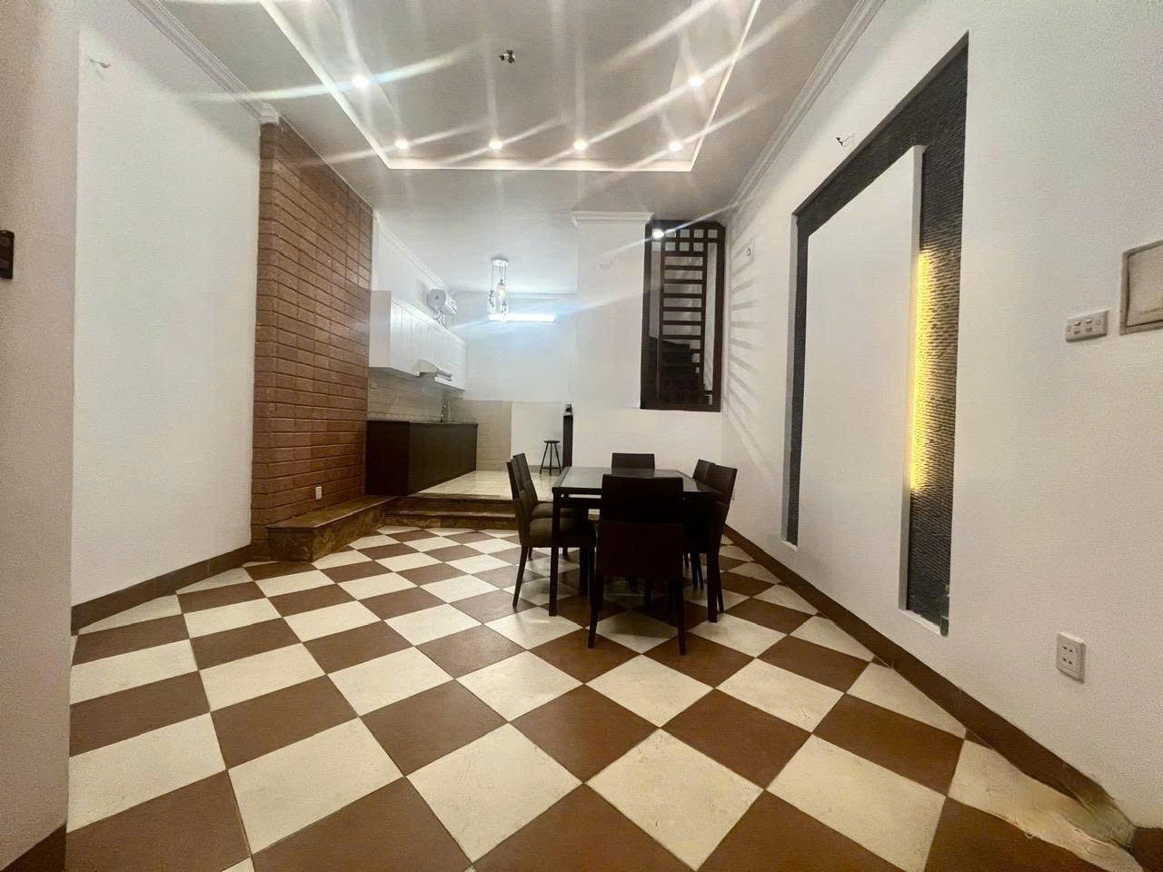 Cho Thuê Nhà Ngõ 19 Trần Quang Diệu - Đống Đa 40M² 3,5 Tầng 4 Ngủ - Nội Thất CB - Ngõ Ô Tô - Ở, Kinh Doanh VP - Giá Thuê 20tr