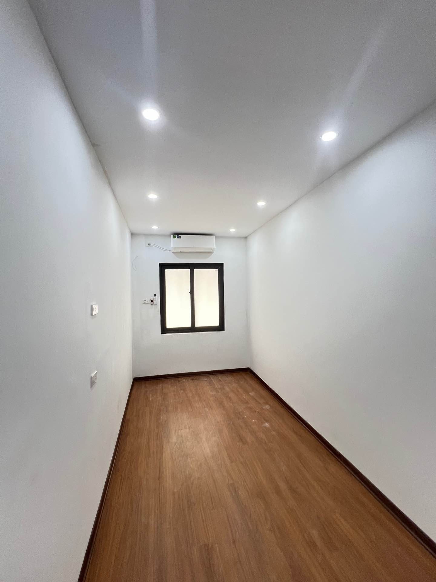 Bán nhà ngõ Trại Cá Trương Định – Giá 5.6 tỷ – DT 20m² x 5 tầng – Mặt ngõ thông, Kinh doanh sầm uất