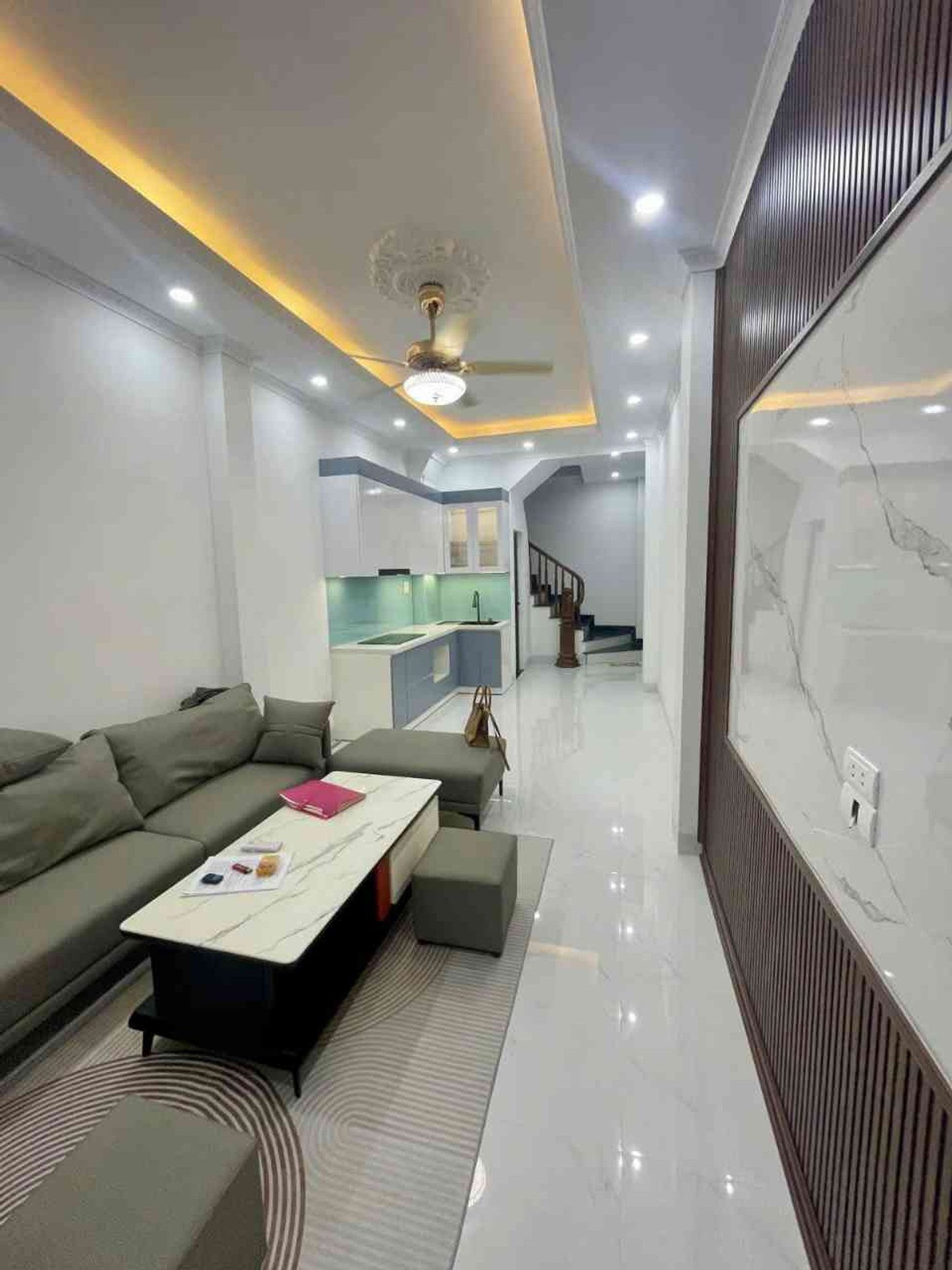 Bán nhà Trại Cá Trương Định Hai Bà Trưng – Giá 8.2 tỷ – DT 35m² x 5 tầng – Sát mặt phố, Ngõ thông Trần Đại Nghĩa, Tặng full nội thất