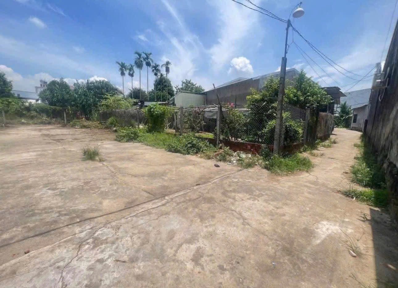 CẦN BÁN LÔ GÓC HẺM NGUYỄN VĂN LINH GIÁ 790tr Thương lượng