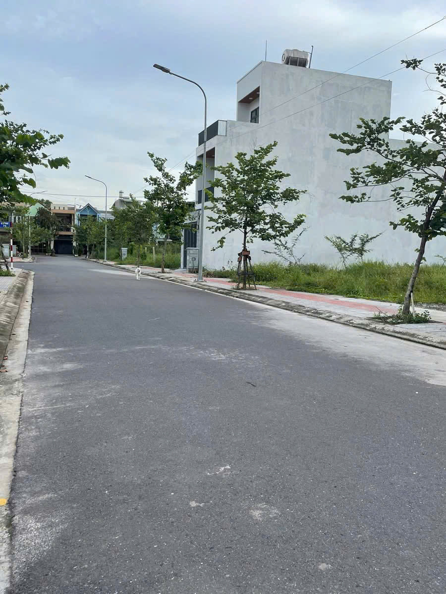 VỊ TRÍ VÀNG CHO KINH DOANH - ĐẤT NỀN QUẬN 9 VỊ TRÍ ĐẸP SÁT VINHOMES - LỢI THẾ VƯỢT TRỘI - GIÁ CHỈ 35 TRIỆU/M2