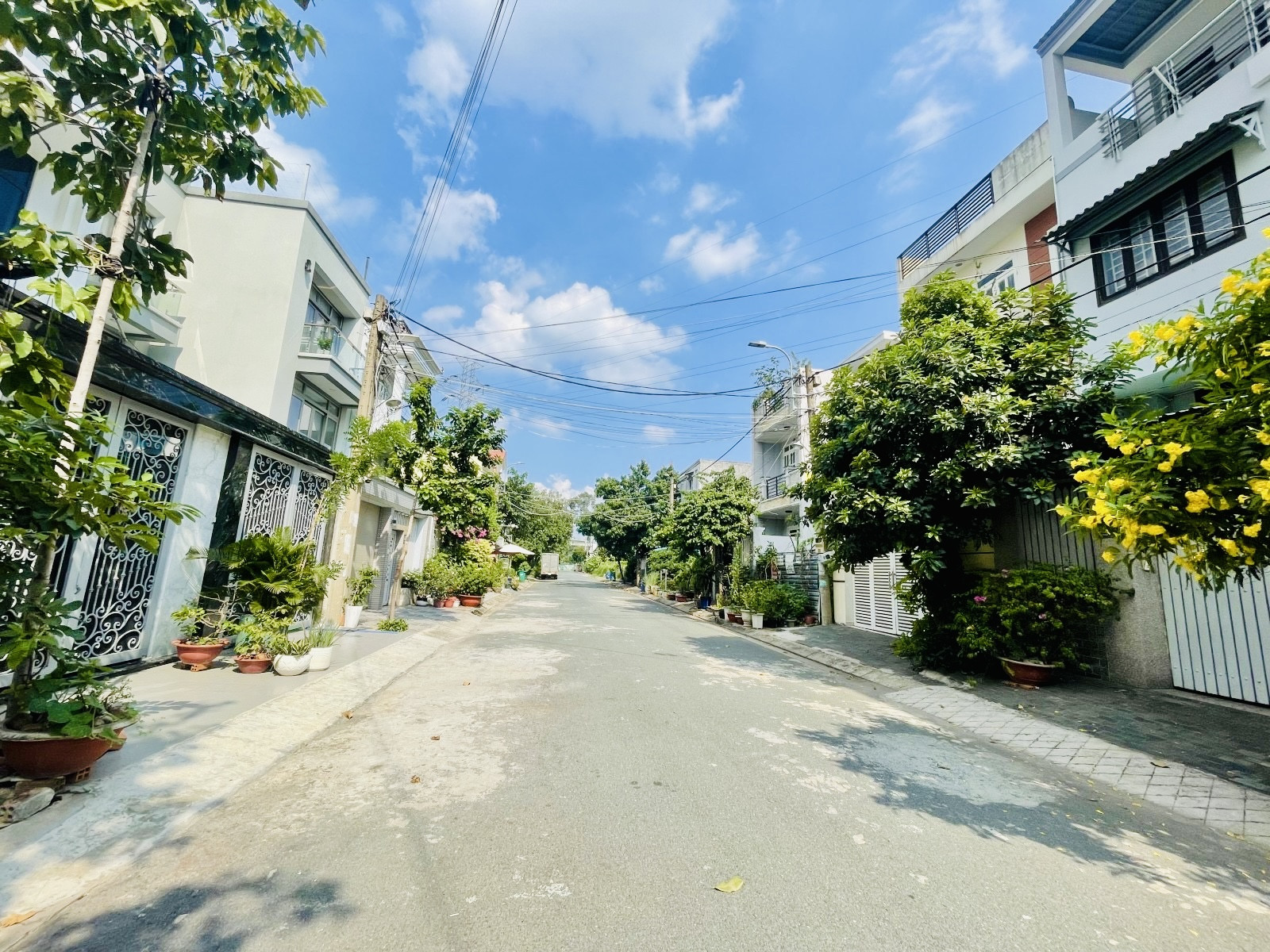 BÁN NHÀ 3 TẦNG TRƯỜNG THỌ - NGAY CHÂN GA BÌNH THÁI - 90M2 (5x18) - GIÁ 13.2 Tỷ (35.415)