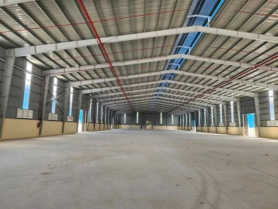 Cho thuê kho xưởng 12000m2 KCN Nam Tân Uyên, Bình Dương 

Diện Tích Đất : 20.000 m2
Diện Tích Xưởng : 12.000 m2
Văn Phòng : 300 m2
Trạm Điện : 630 KVA
Pccc Tự Động Đầy Đủ Giấy Phép 
Giá Cho Thuê ; 4.5 $/m2
Cọc 06 tháng