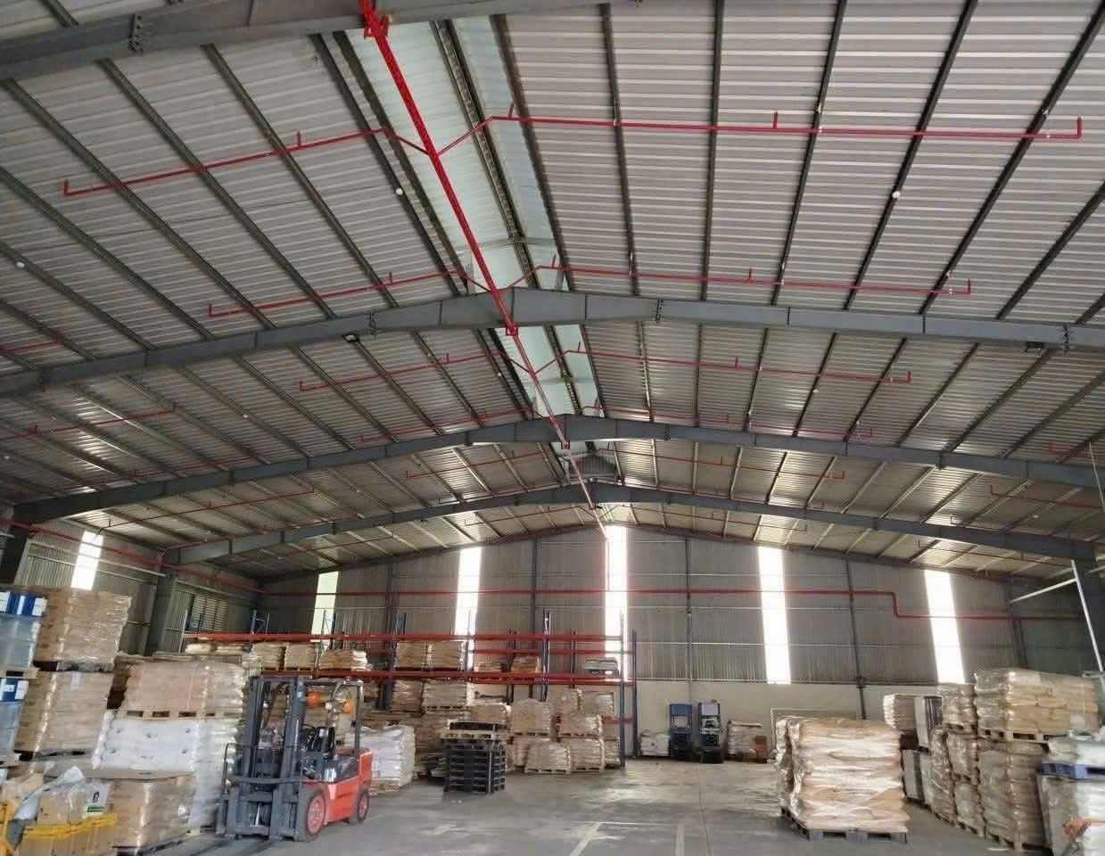 Cho Thuê Xưởng Tân Uyên - Bình Dương 
( Đang dọn dẹp dự kiến 01/12/2025 bàn giao)
Tổng diện tích khuôn viên đất 2.200 m