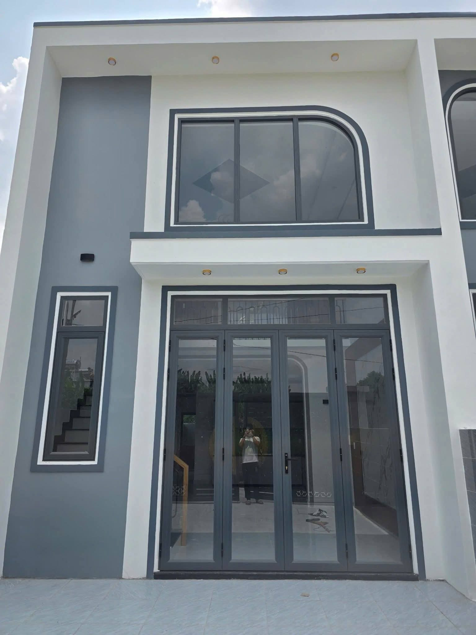 🏡 NHÀ SỔ RIÊNG THỔ CƯ TÂN TRIỀU – GIÁ CHỈ 1,6 TỶ 🏡

📐 Diện tích: 5m x 20m

✨ Công năng đầy đủ:
✅ 3 phòng ngủ
✅ Phòng khách rộng
✅ Phòng thờ
✅ Sân đậu xe hơi
✅ 2 WC

📑 Sổ riêng, thổ cư
🏦 Hỗ trợ vay ngân hàng, thủ tục nhanh gọn
👉 Chỉ cần thanh 