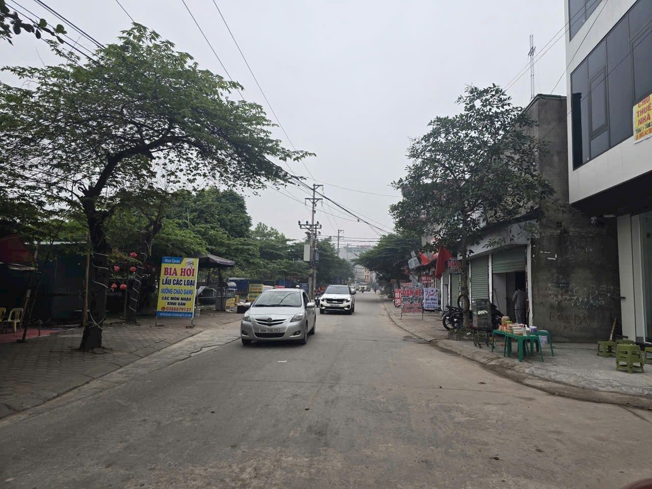Bán đất khu a lãm làng cách 1 lô ra hồ dt 99m2 + mt 5.5m giá 4.4 tỷ