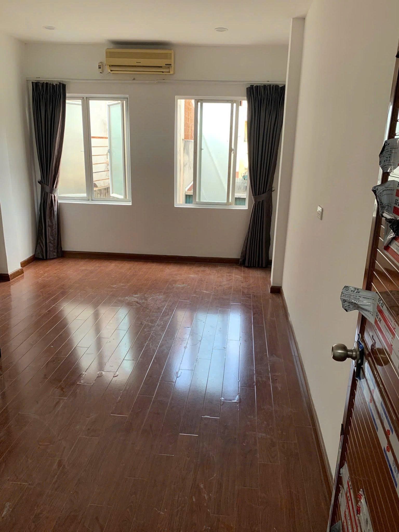 cho thuê nhà nguyên căn ngõ Lương Sử C, Đống Đa, Hà Nội
