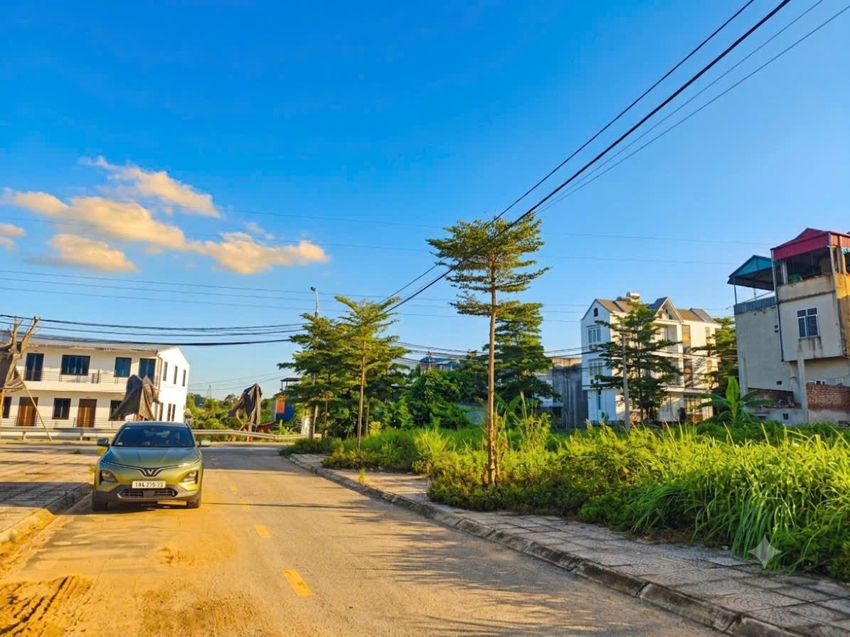 Bán Đất 115m2 có sẵn 115 m2 thổ cư giá 3.05 tỷ tại Phường Vân Phú Thành phố Việt Trì Phú Thọ