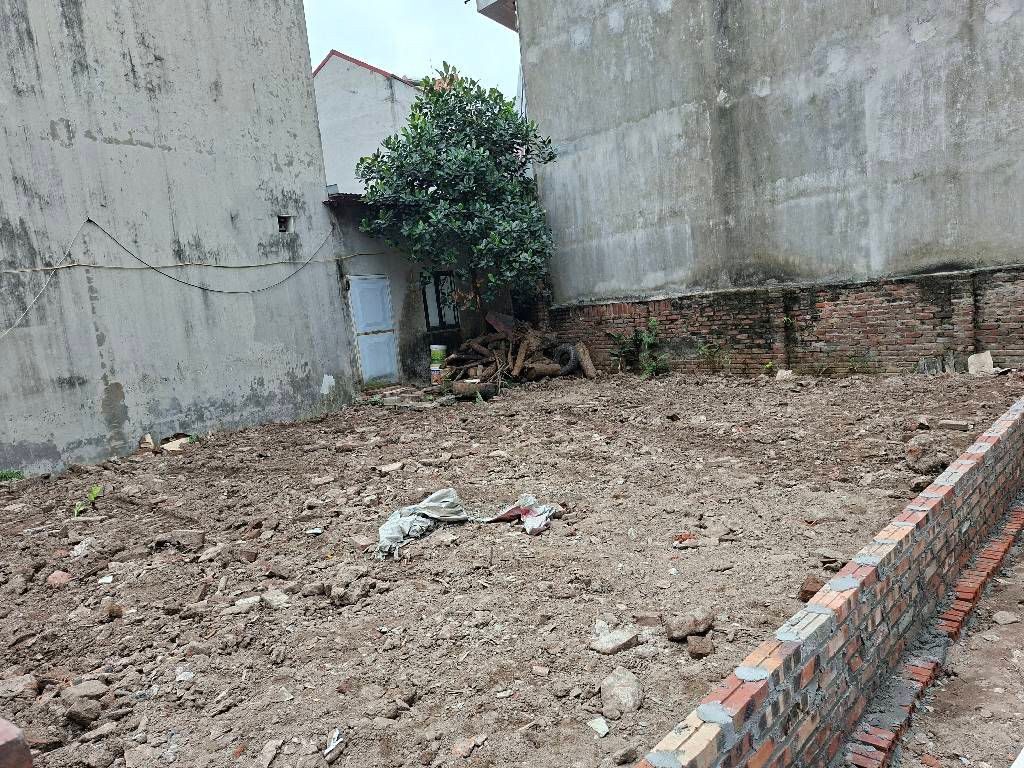 BÁN ĐẤT VIỆT HƯNG - LONG BIÊN - THỬA ĐẤT VUÔNG VẮN - 40M RA MẶT PHỐ VIỆT HƯNG SẦM UẤT