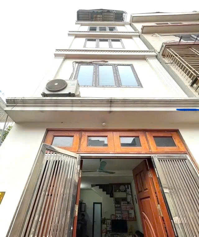 CẦN BÁN GẤP NHÀ NGÔ GIA TỰ VIỆT HƯNG 33M²- 5 TẦNG,HAI THOÁNG, NGÕ NÔNG, Ở NGAY