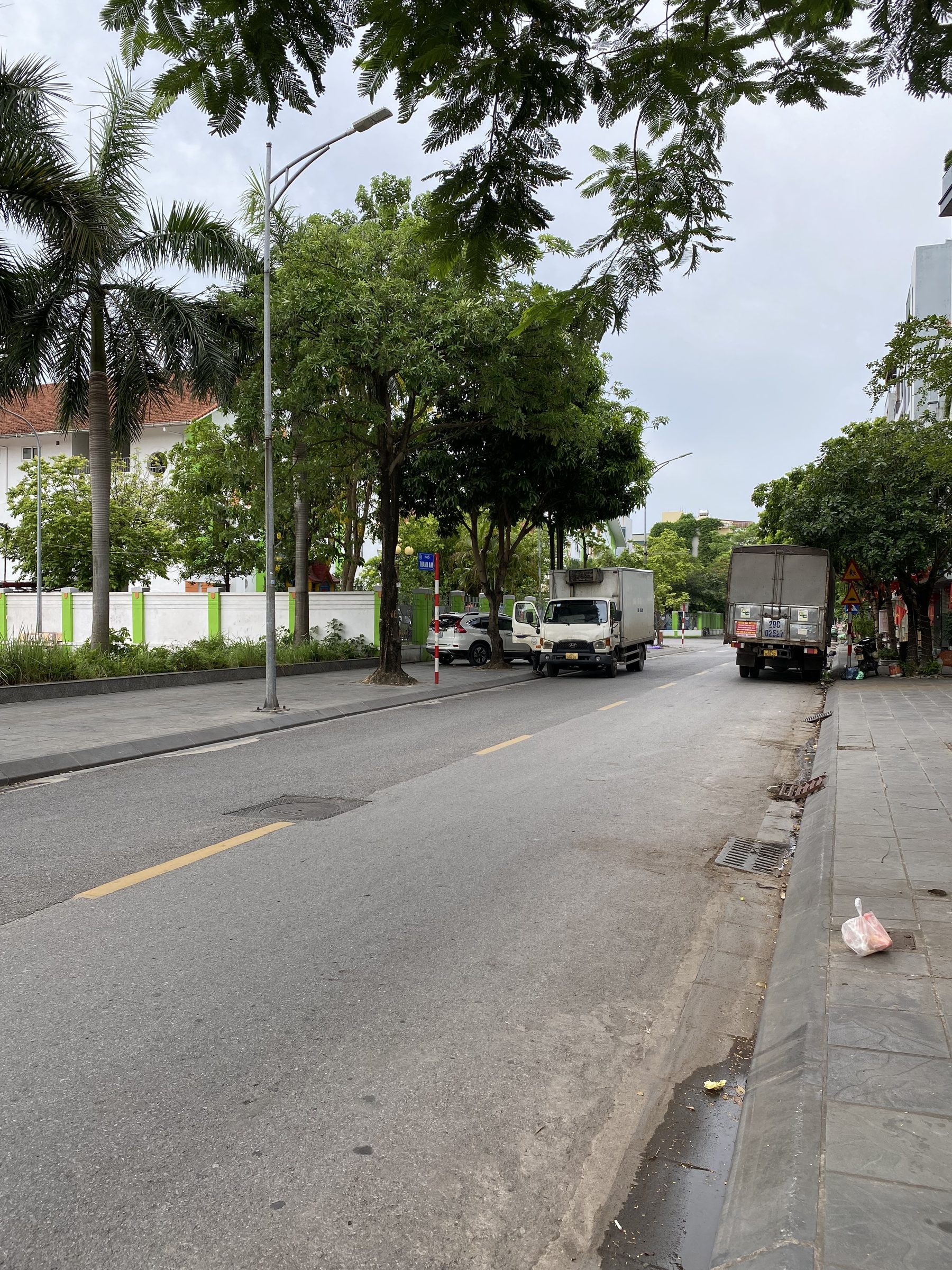 🔥 VIỆT HƯNG LONG BIÊN - HAI MẶT TIỀN ĐƯỜNG LỚN - Ô TÔ - VIEW HỒ - VỈA HÈ RÂT RỘNG.