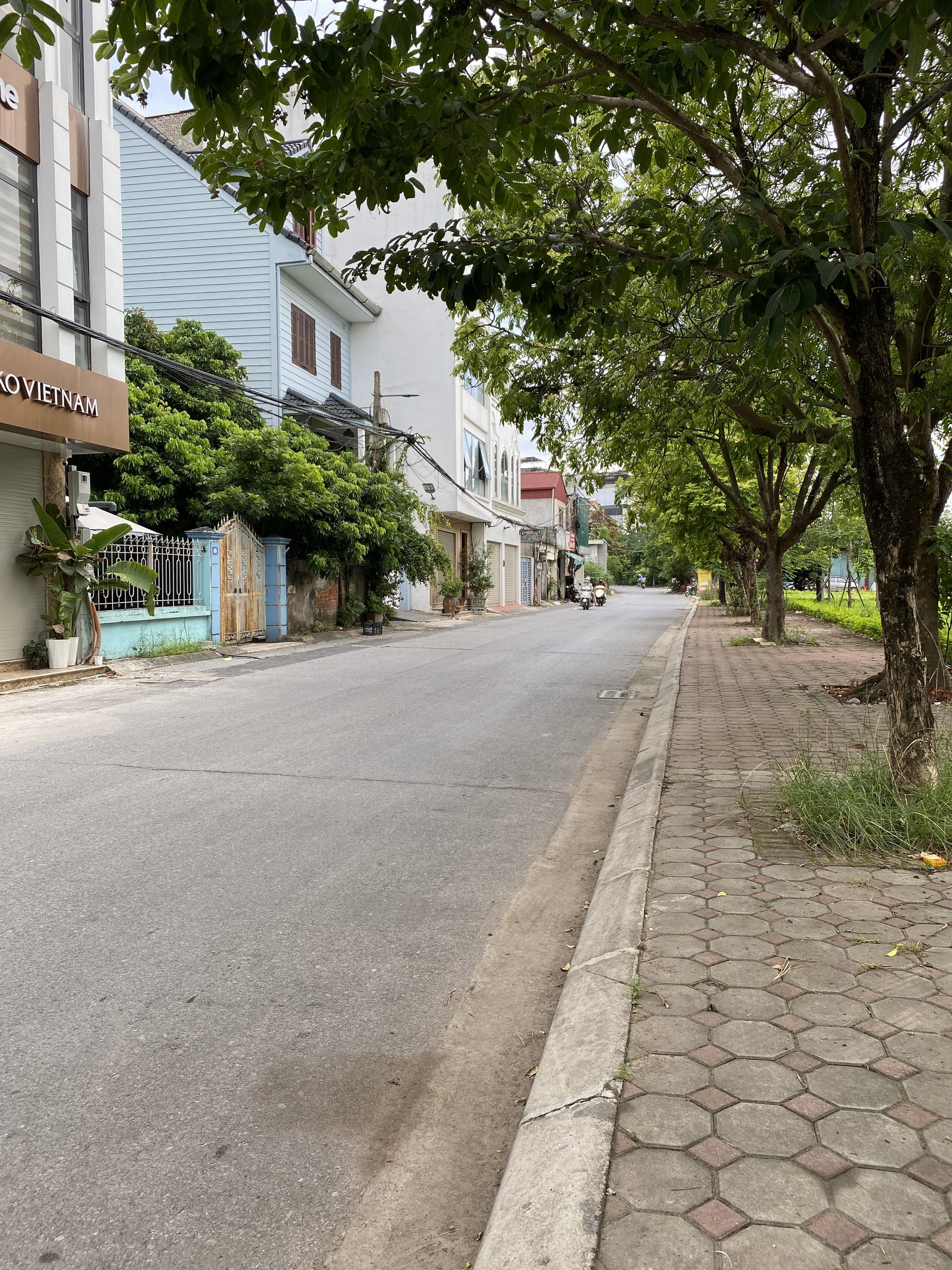 🔥 VIỆT HƯNG LONG BIÊN - HAI MẶT TIỀN ĐƯỜNG LỚN - Ô TÔ - VIEW HỒ - VỈA HÈ RÂT RỘNG.