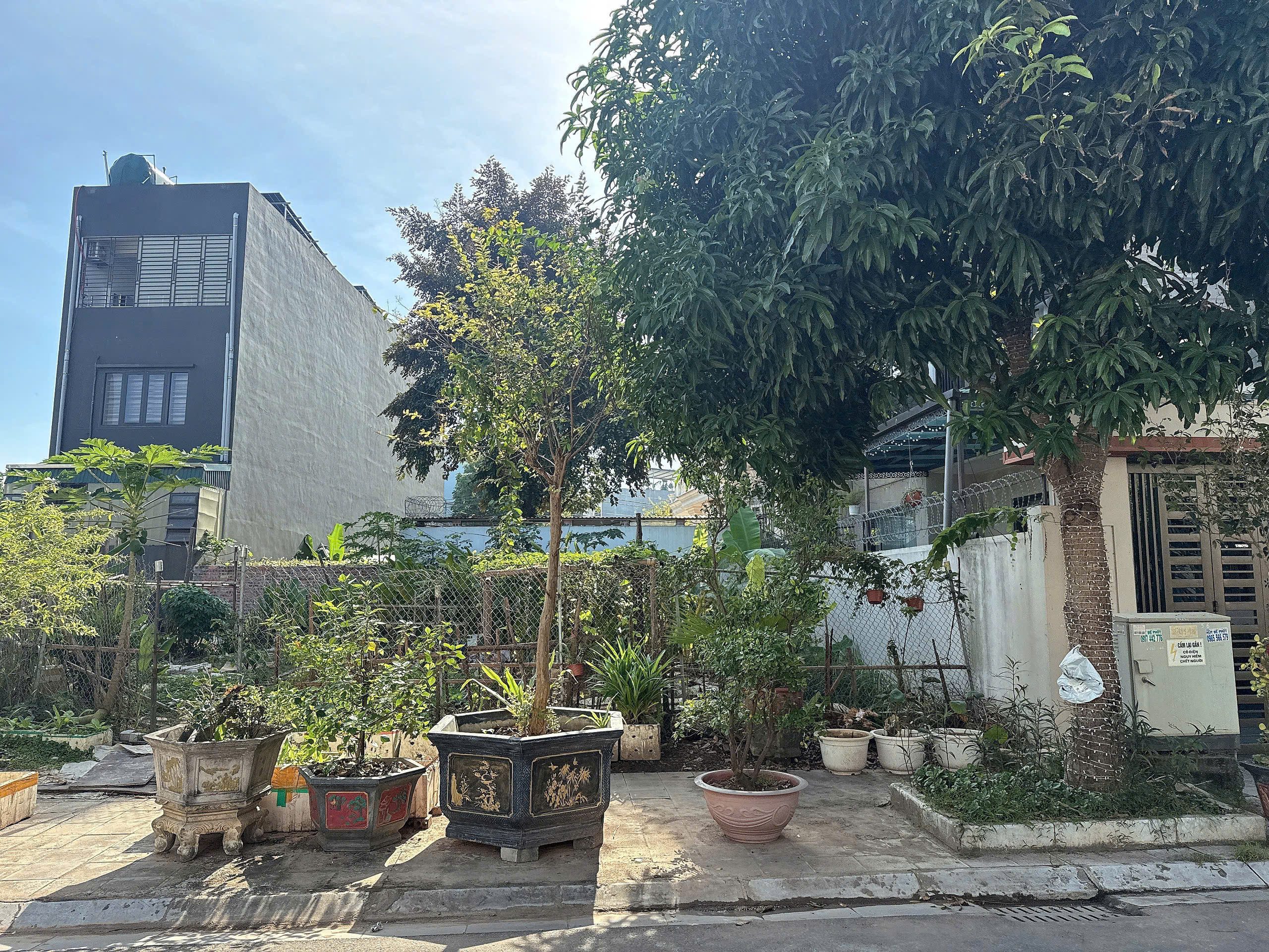 Bán đất 176.8m² full thổ cư ngang 13.1m giá 11.1 tỷ tại Phường Việt Trì