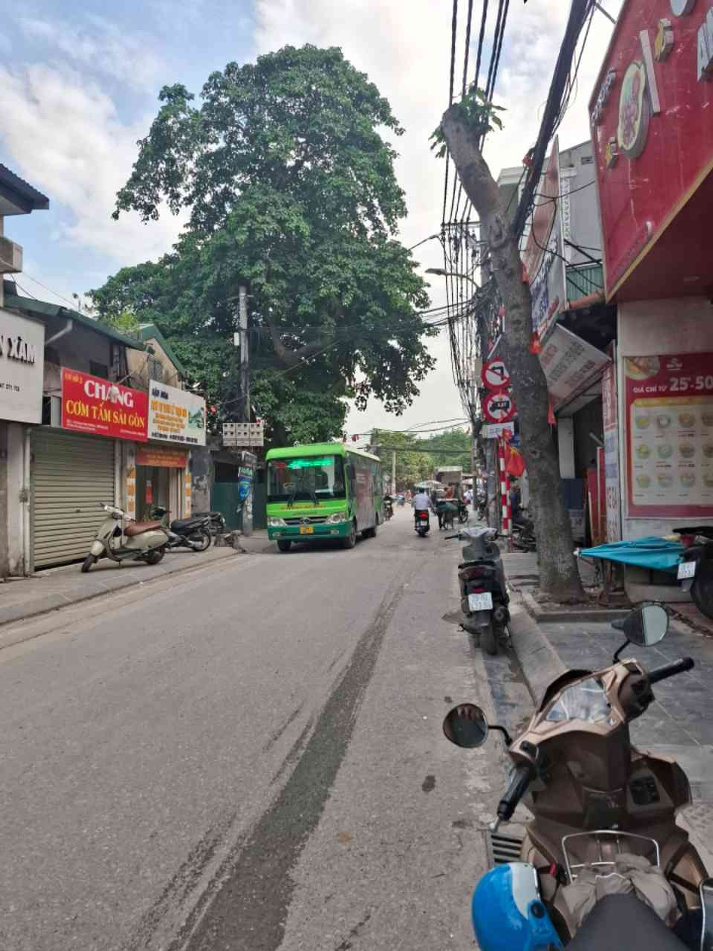 BÁN NHÀ ĐẠI ĐỒNG HOÀNG MAI Ô TÔ VÀO NHÀ THANG MÁY , NHÀ MỚI KÍNH KOONG