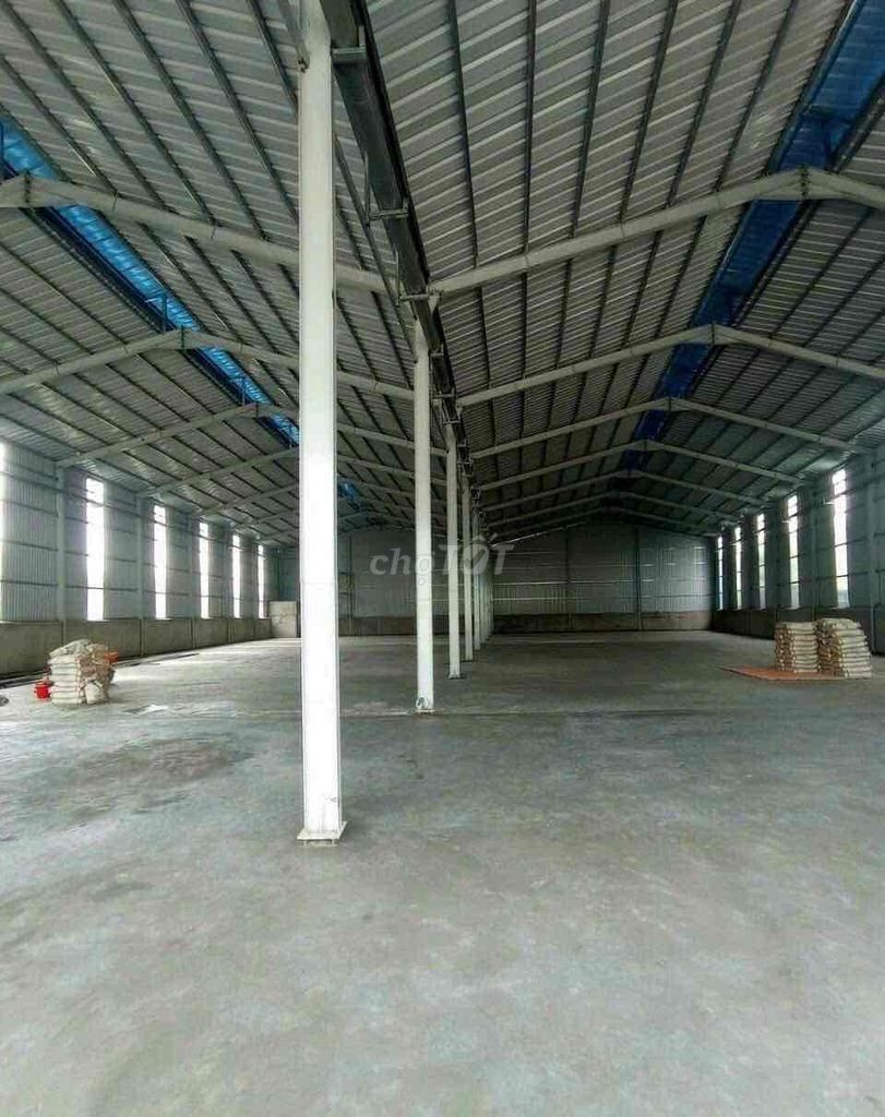 Xưởng gần Sài Gòn 1800m Đường Lớn xe cont