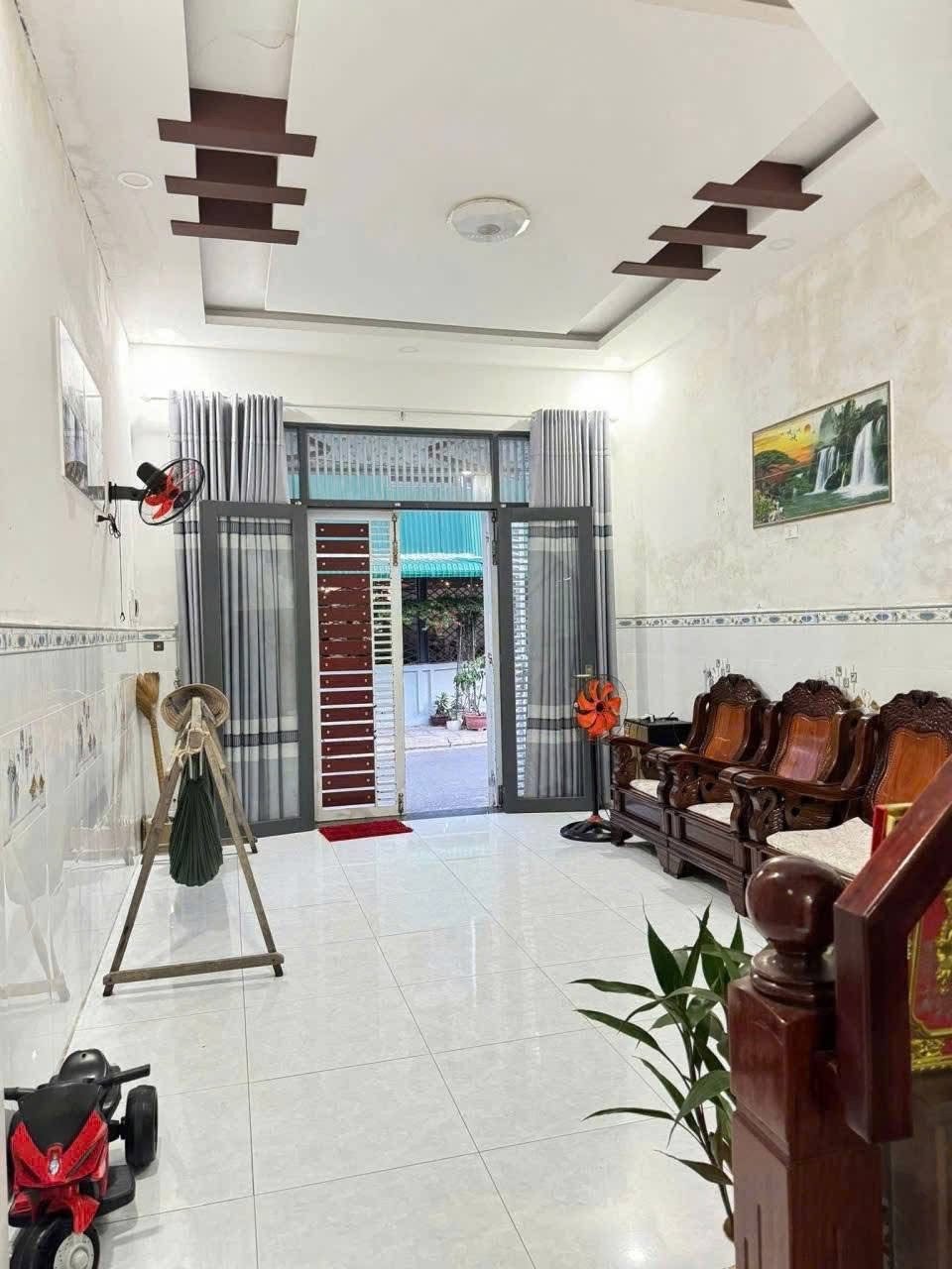 Bán nhà phố 1 trệt 1 mê khu TĐC Hòn Đỏ phường Bắc Nha Trang giá 7,5 Tỷ