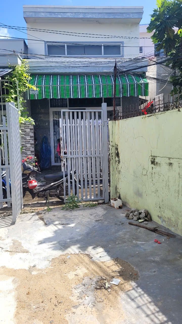 ĐẤT TRUNG TÂM NHA TRANG GIÁ TỐT. HẼM Ô TÔ VÕ THỊ SÁU. 
📐 Diện tích: 69 m²
🏠 FULL THỔ
📄 Sổ hồng riêng
📍 Điểm mạnh đầu tư:
Gần trường học – chợ – trung tâm
Khu dân cư đông đúc
Gần dự án ven sông của Vingroup → tiềm năng tăng giá cao
Phù hợp xây nhà 
