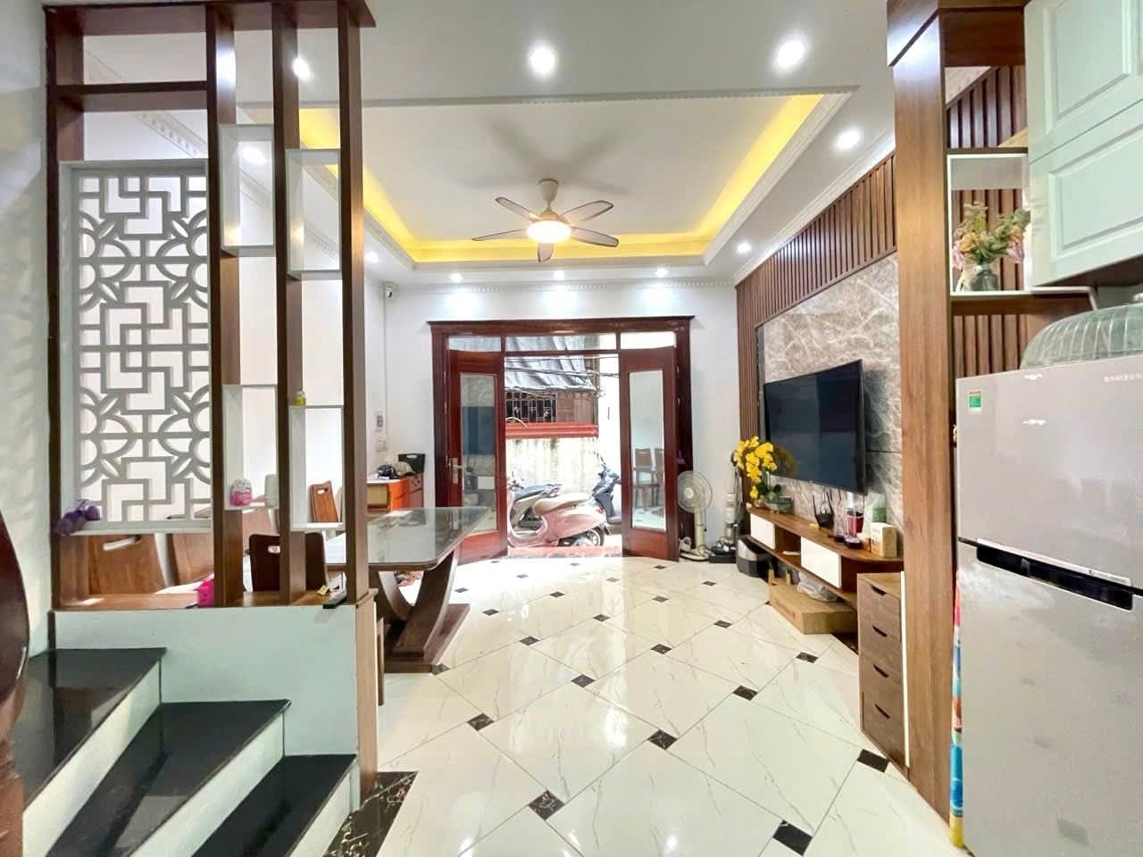 Bán đất 40m² full thổ cư ngang 4m giá 2 tỷ tại Phường Vĩnh Tuy